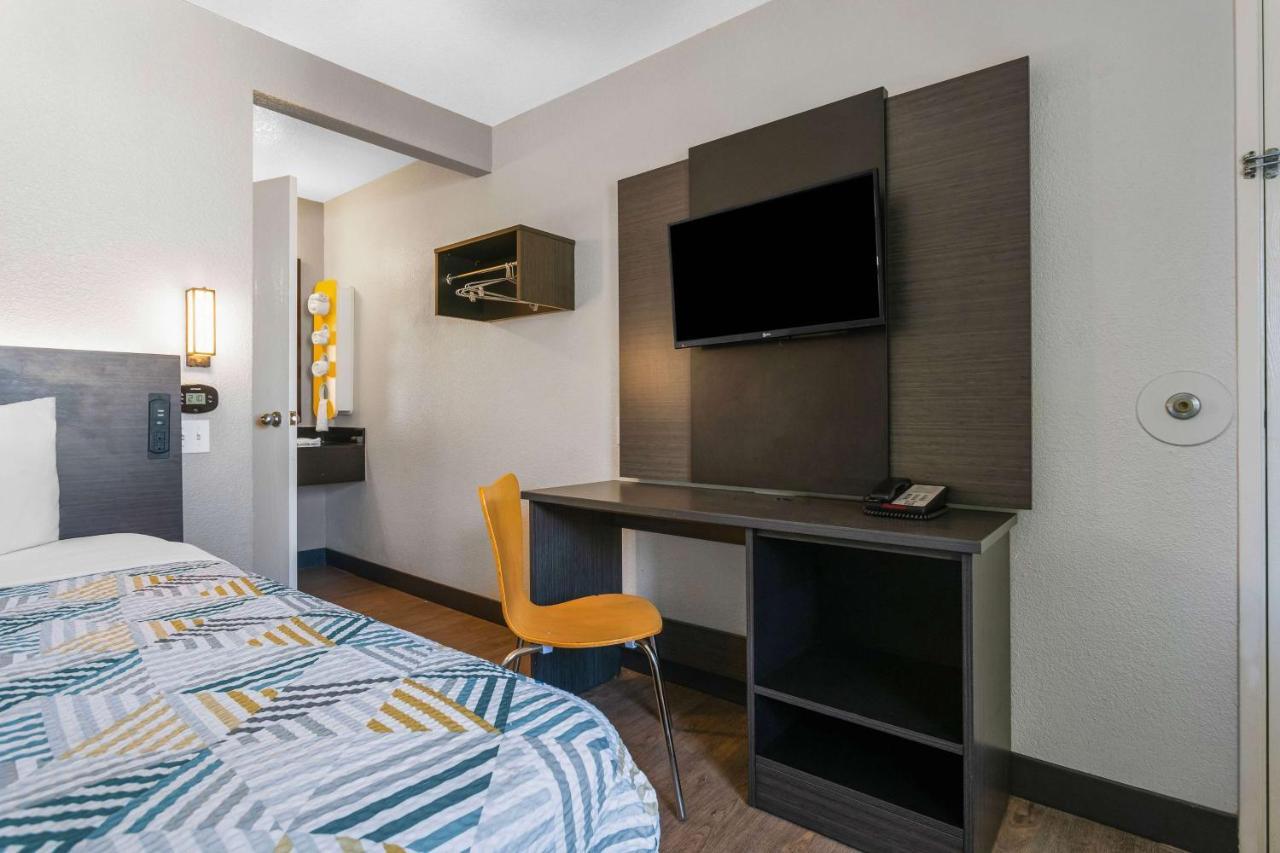 6-merced, Ca - North Hotel